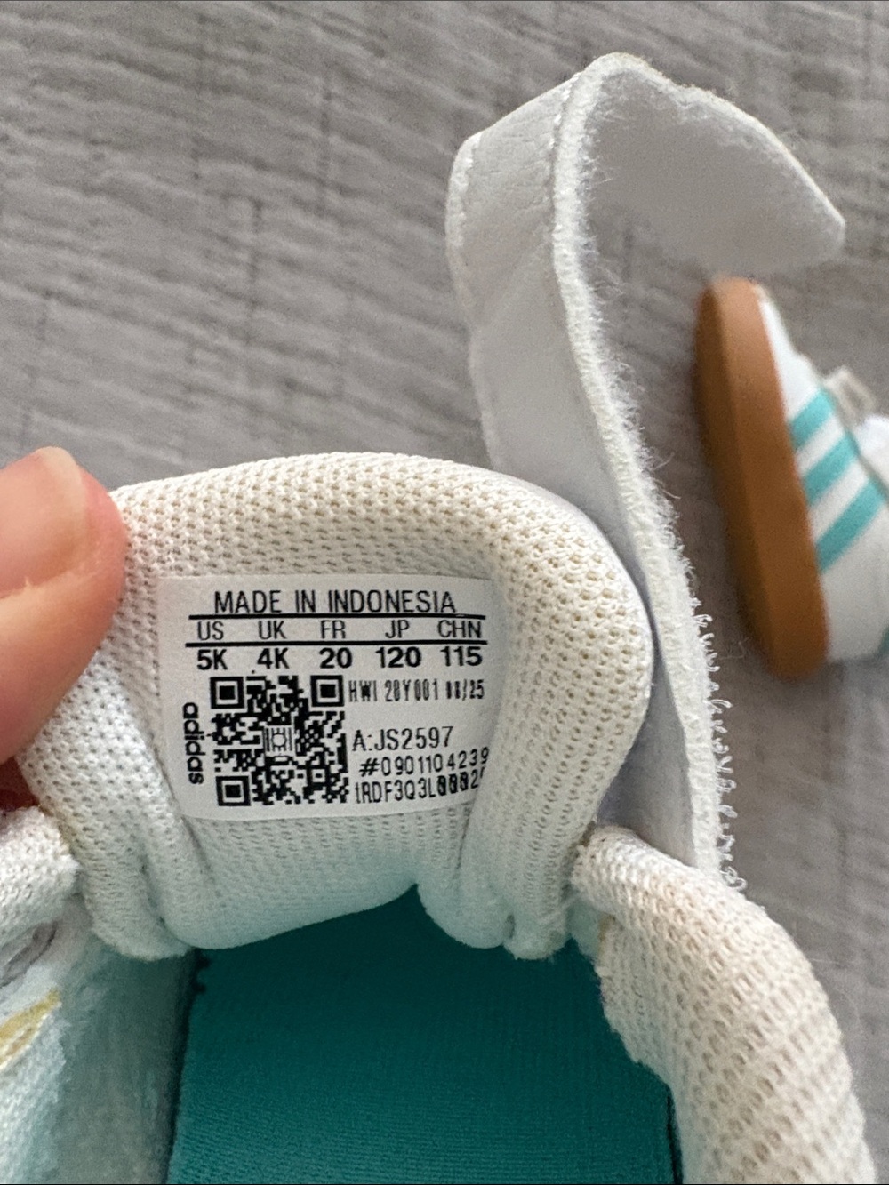 Adidas Toddler VI Court 3.0 Shoes Size 5 NWOT - Picture 4 of 4